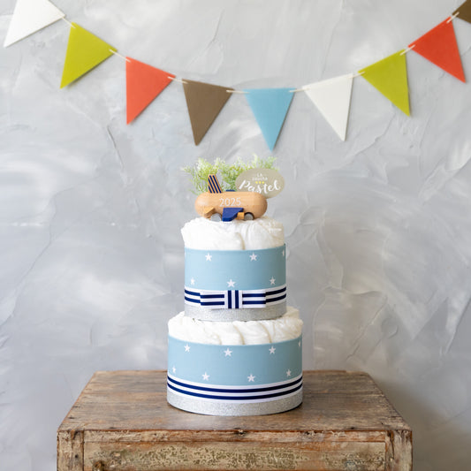 2025ロゴ入り「Kiko+」のmini jet付きオーガニックダイパーケーキ(おむつケーキ)2段/全2色