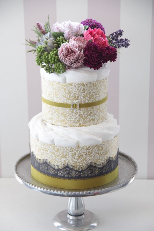 フラワーオーガニックダイパーケーキ おむつケーキ「Lou」(2段)の写真