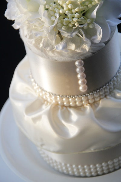 「little white dress」フラワーオーガニックダイパーケーキ(おむつケーキ)